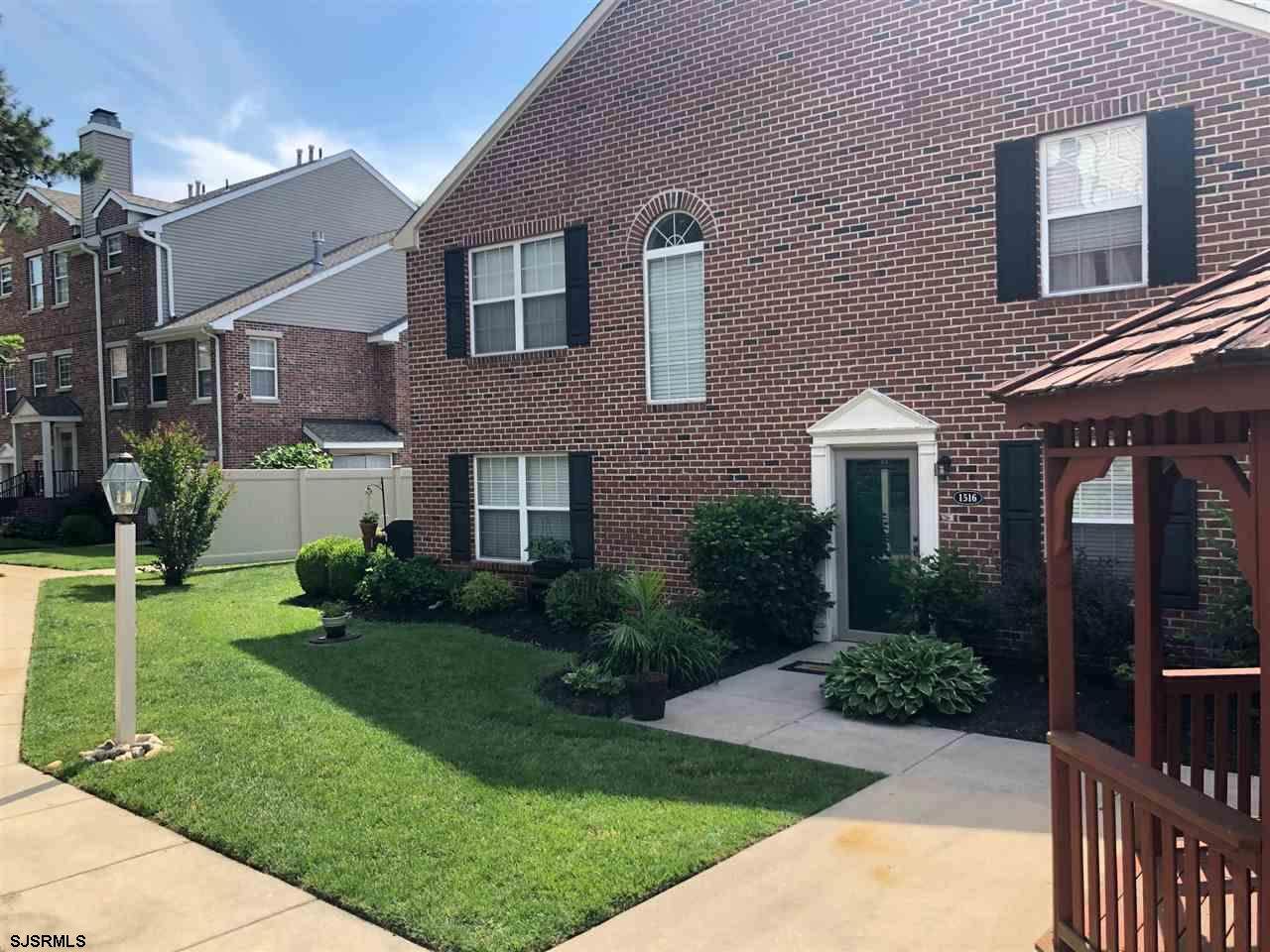 1516 Thomas Jefferson - Photo 1