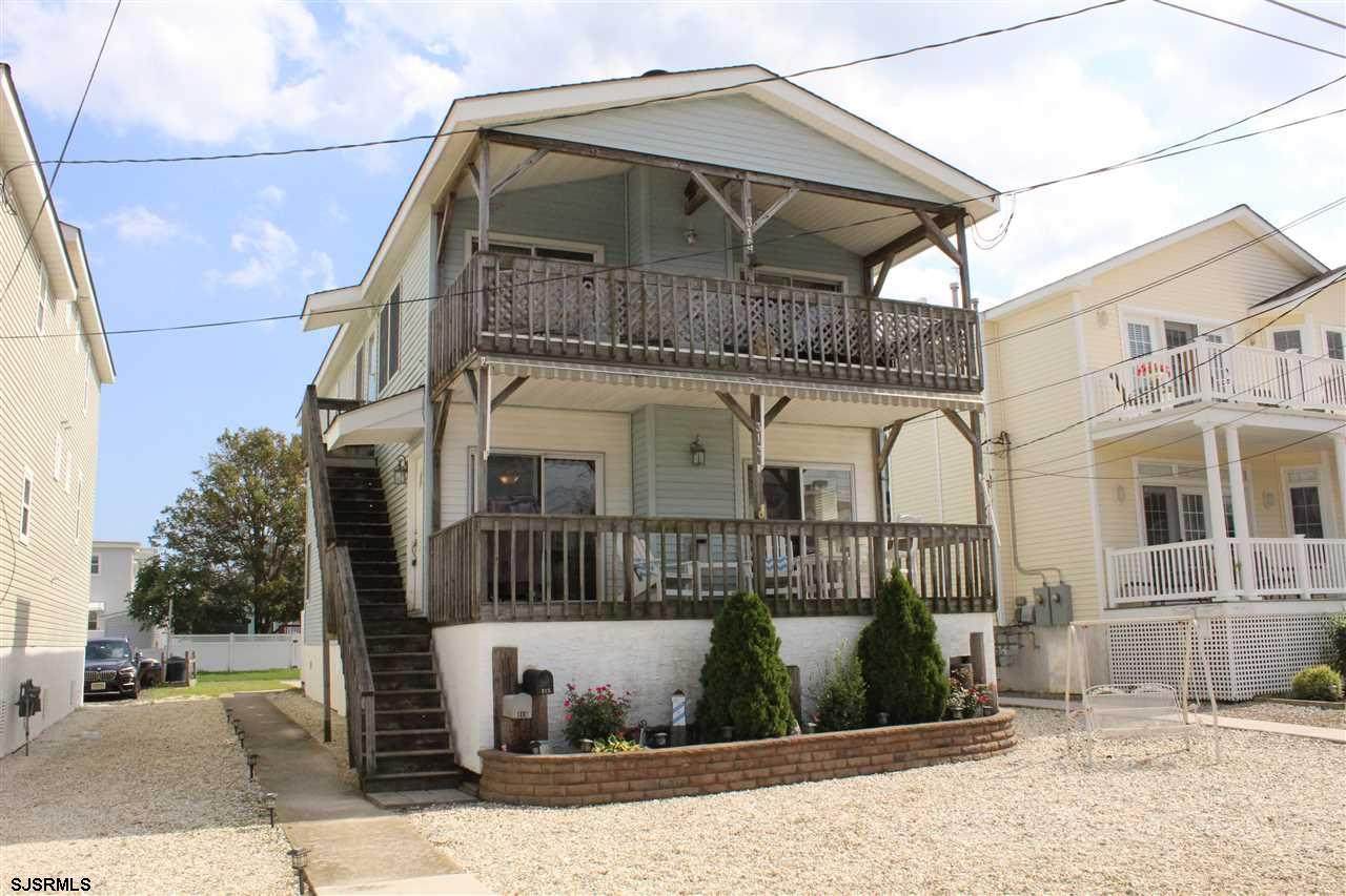313 Simpson - Photo 1