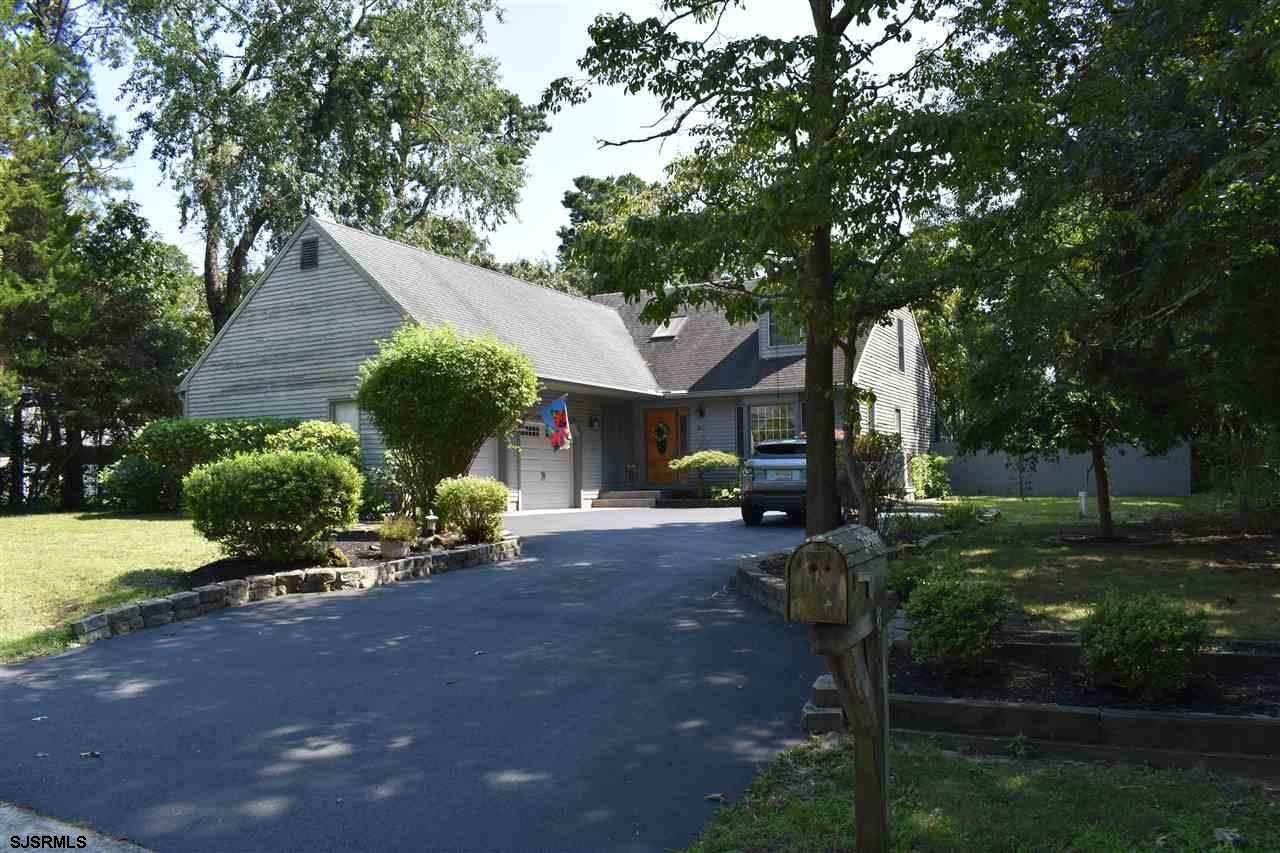 802 Simsbury - Photo 1