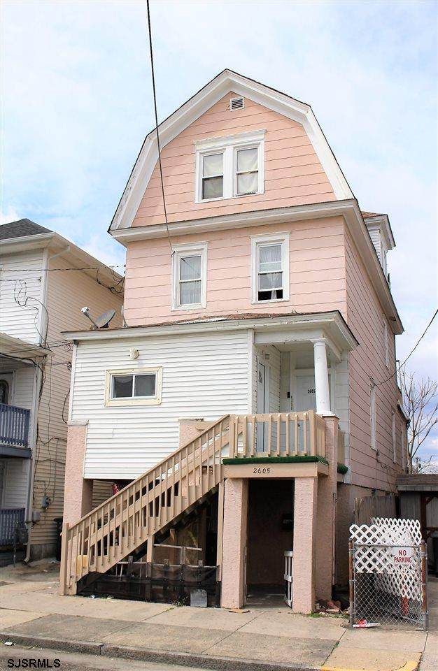 2605 Monterey Ave - Photo 1