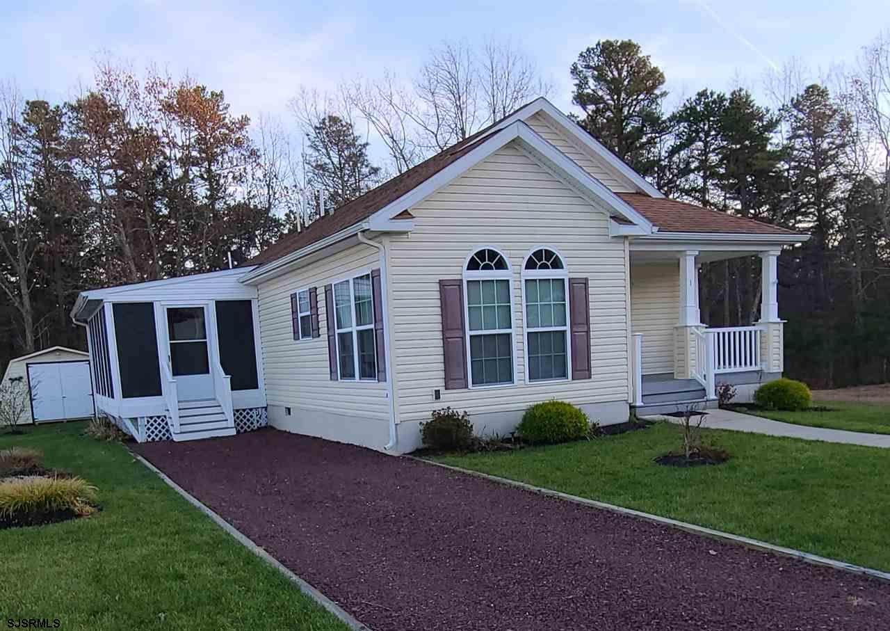 1 Pinetree Ct - Photo 1