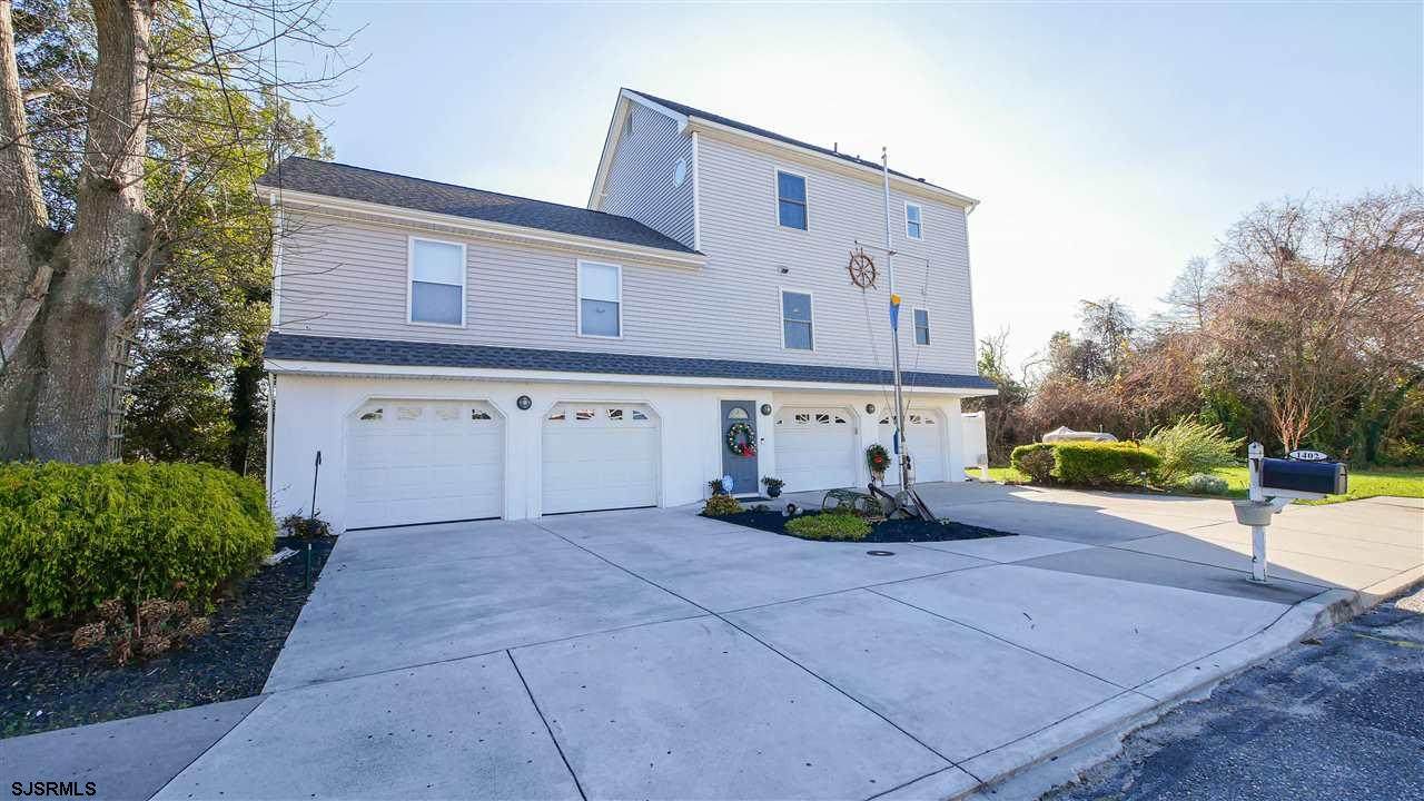1402 Roberts Ave - Photo 1