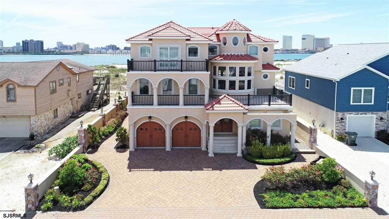 28 Ocean Dr W - Photo 1