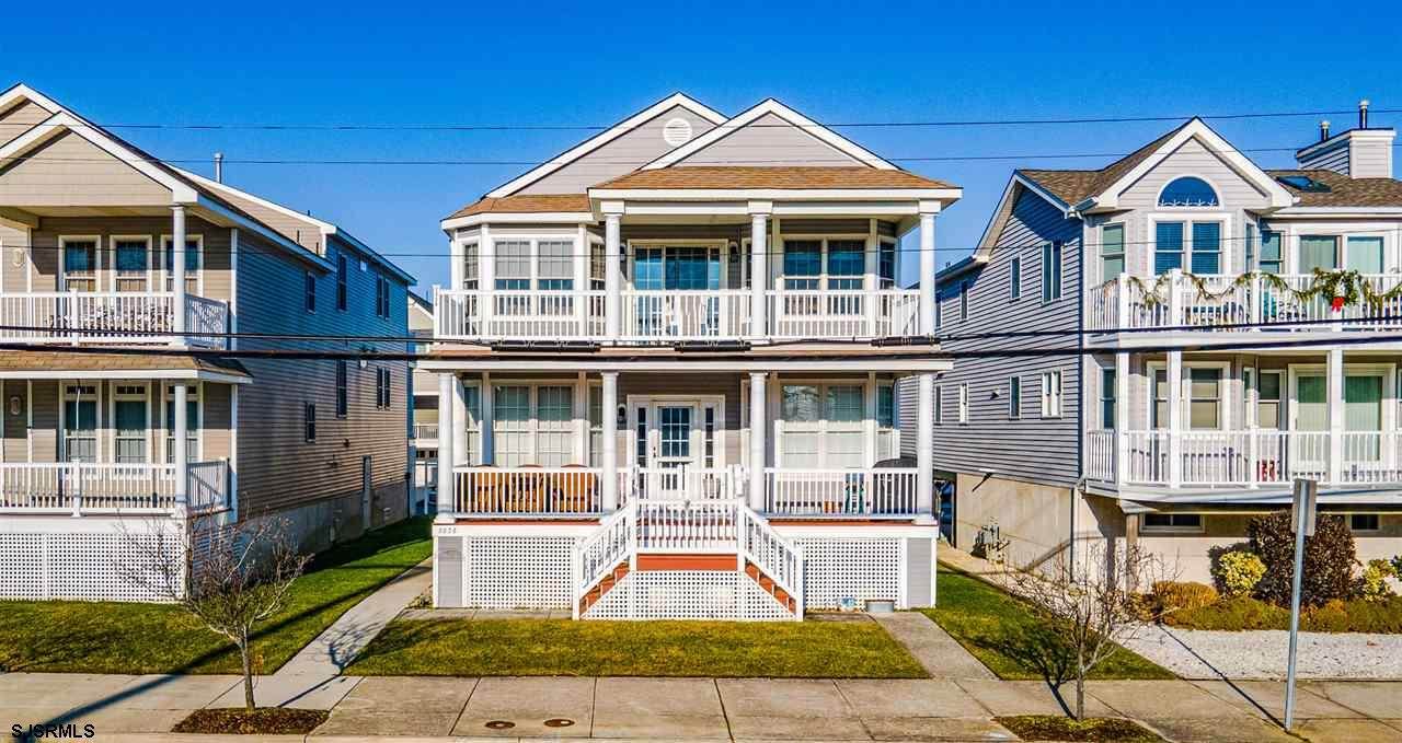 2838 West - Photo 1