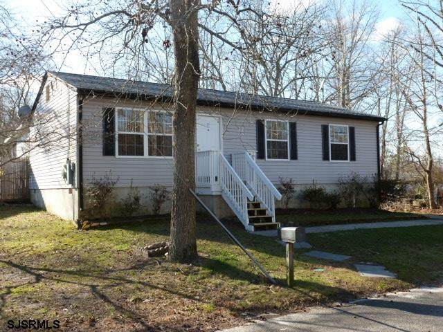 103 Hollywood Drive - Photo 1