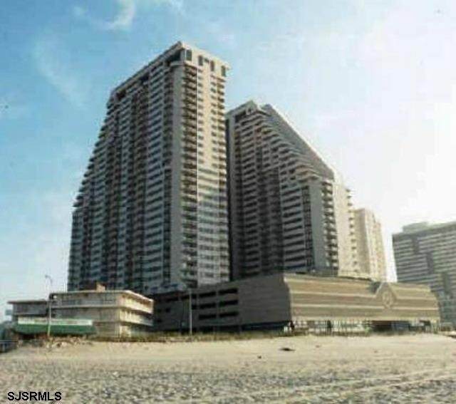 3101 Boardwalk - Photo 1