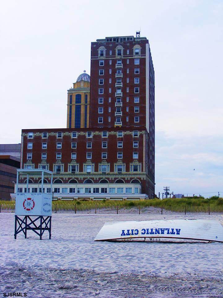 2721 Boardwalk - Photo 1
