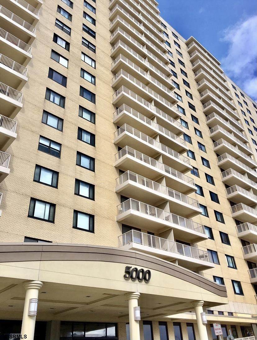 5000 Boardwalk - Photo 1