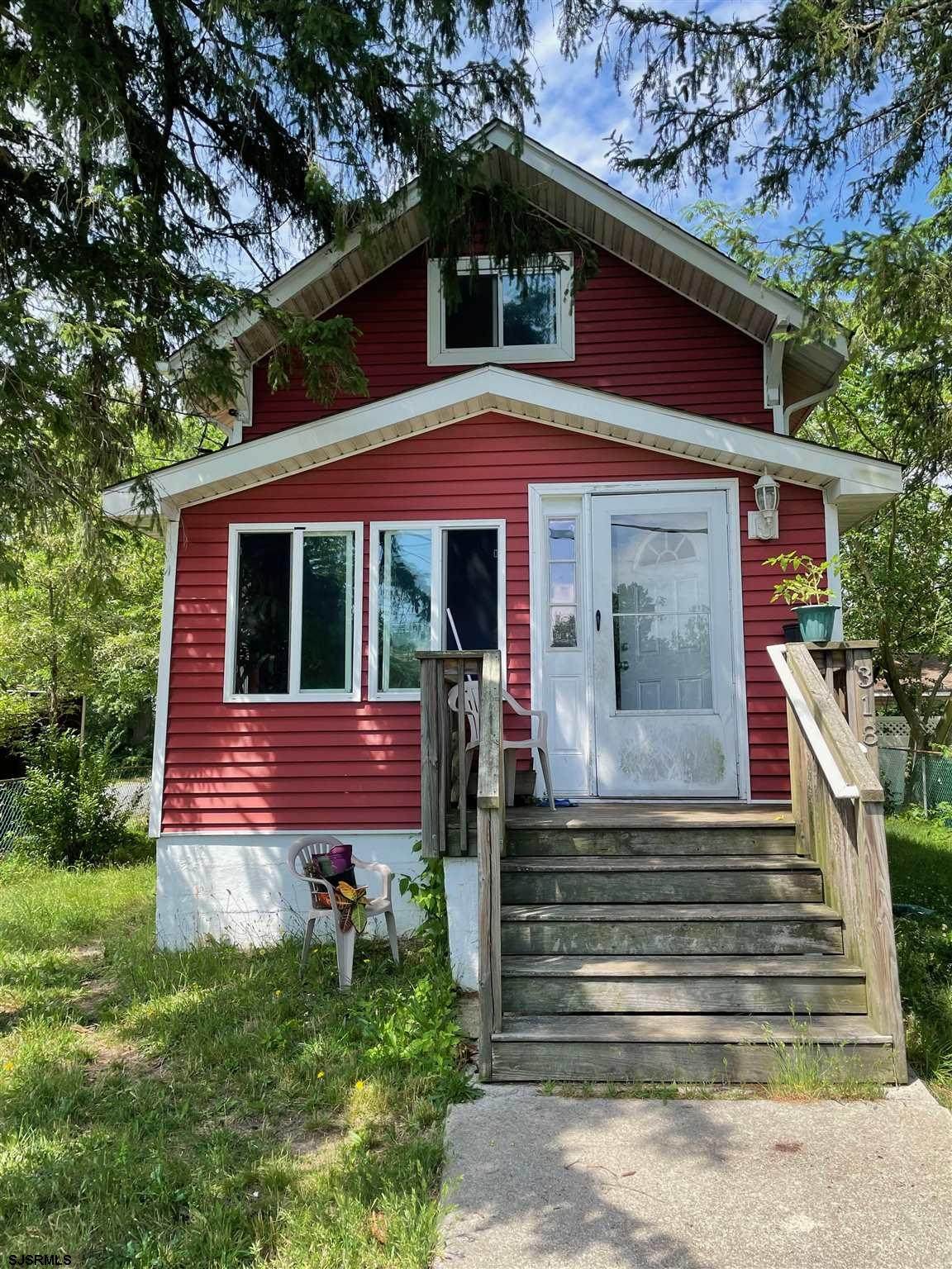 318 Bayview Ave - Photo 1