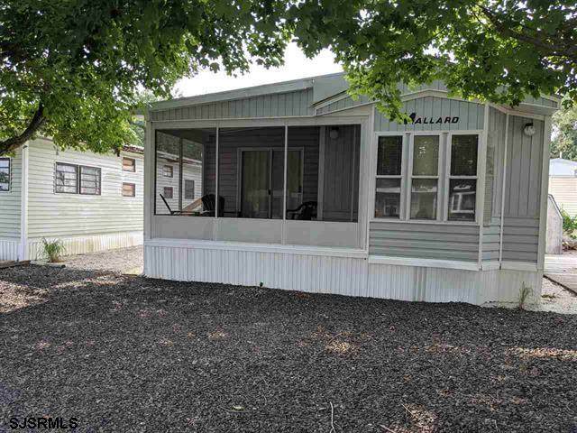 276 Oak - Photo 1