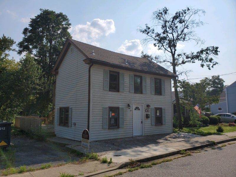 128 Millbrooke Ave - Photo 1