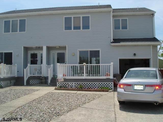 426 Canterbury - Photo 1