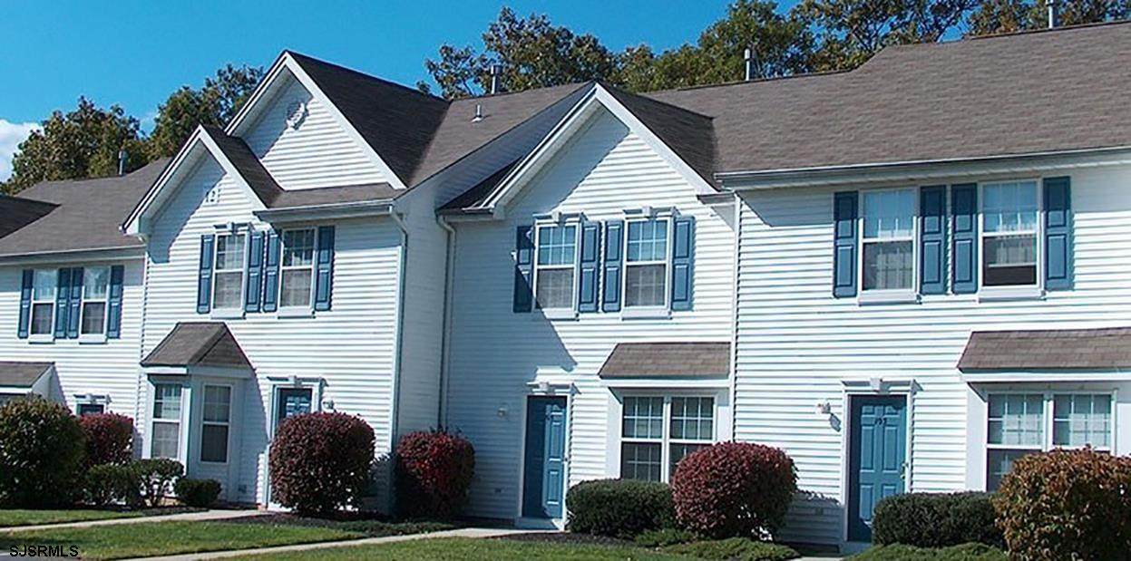 171 Thoreau - Photo 1