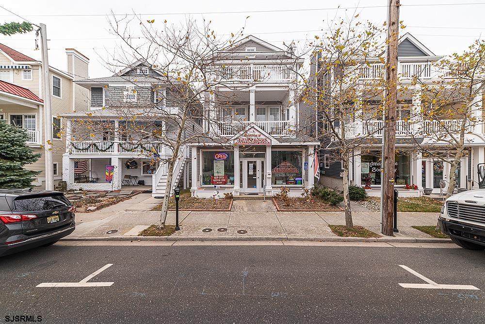 1326 Asbury - Photo 1