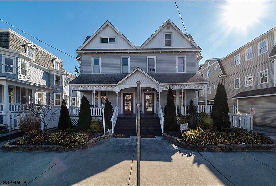 735 Wesley - Photo 1
