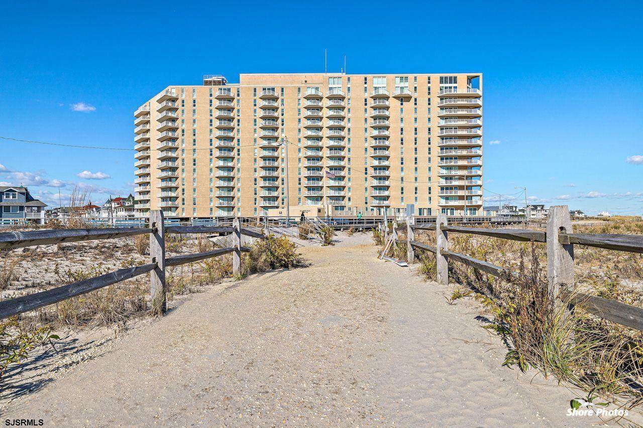 921 Park Pl - Photo 1