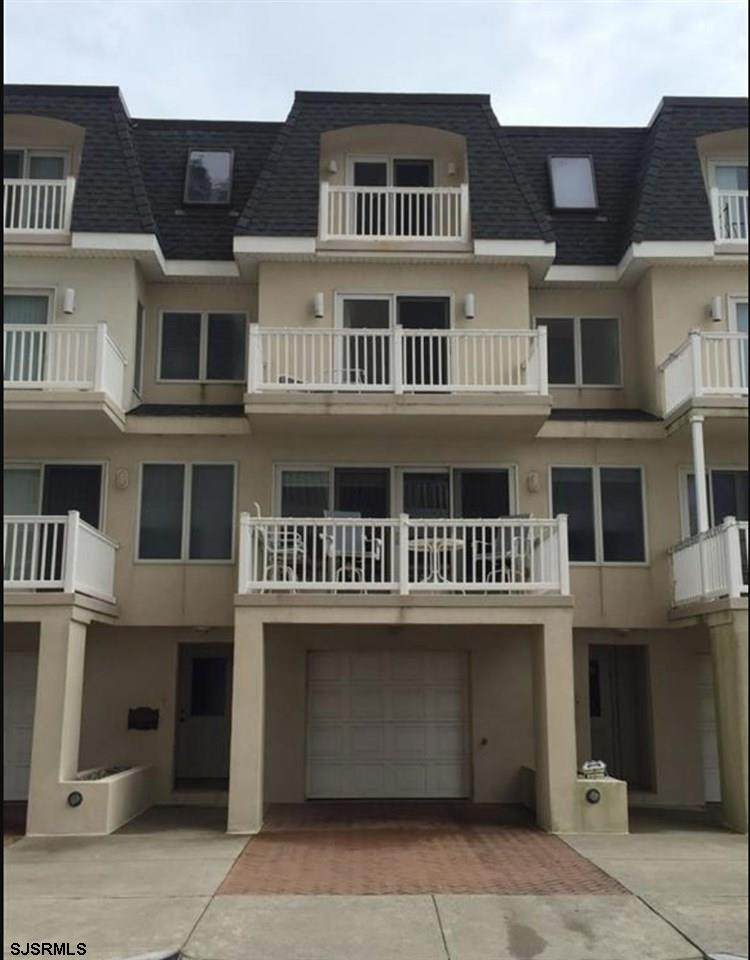 137 Berkley - Photo 1
