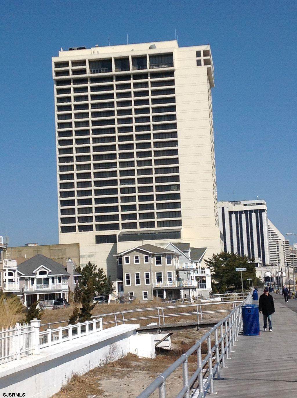3851 Boardwalk, Unit 808 - Photo 1