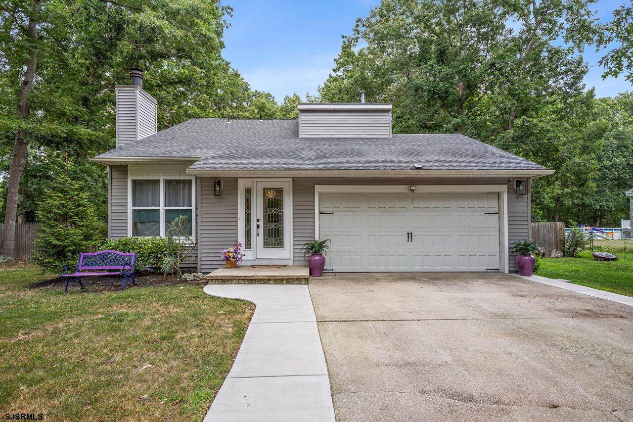 205 Ridgewood - Photo 1