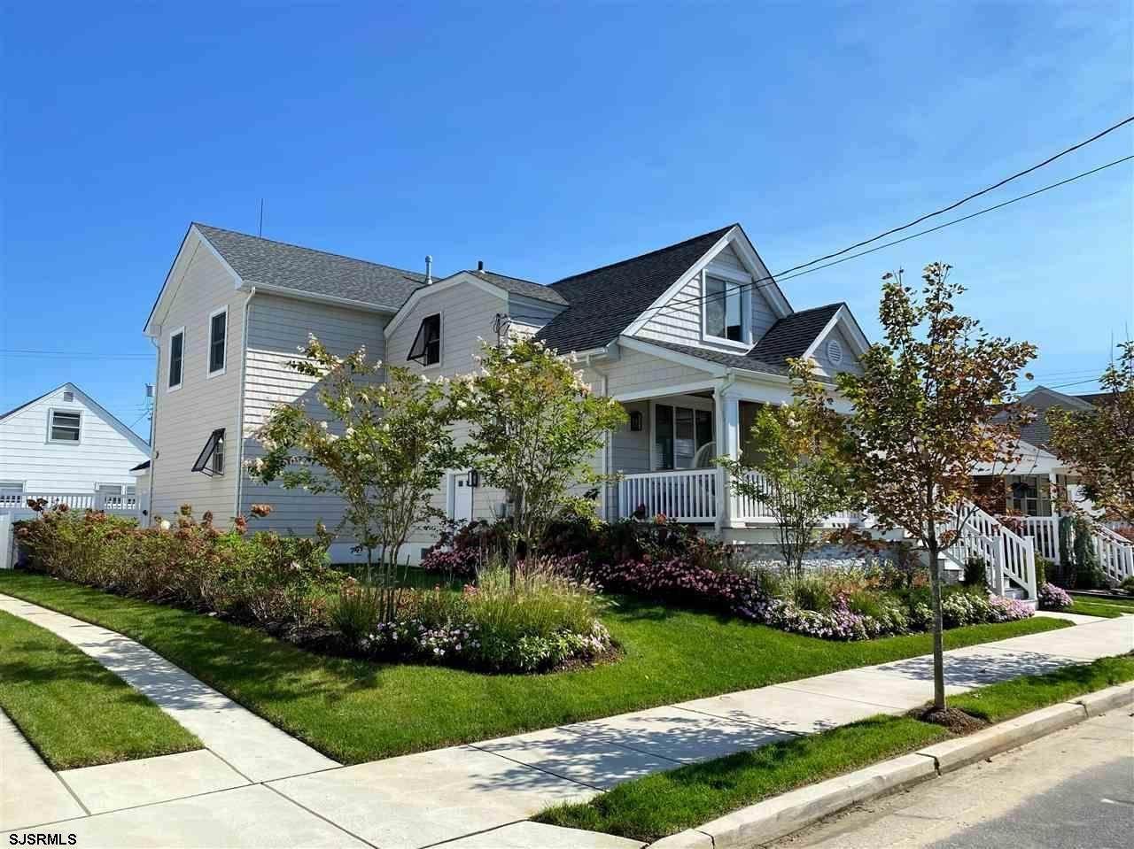 107 Exeter - Photo 1