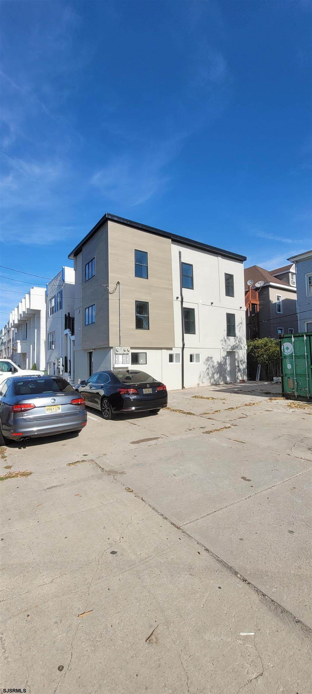 21 Albany - Photo 1