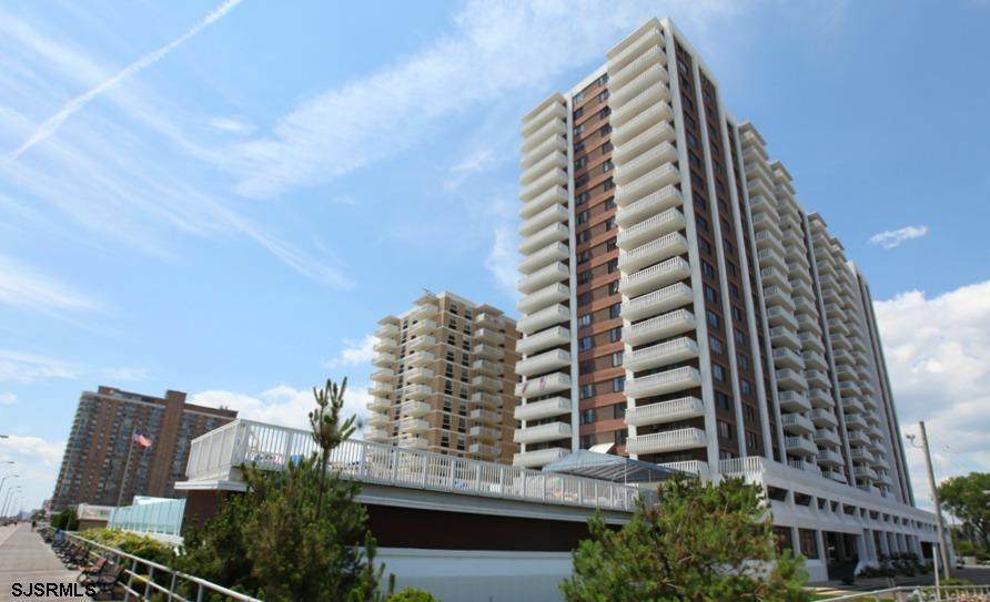 100 Berkley - Photo 1