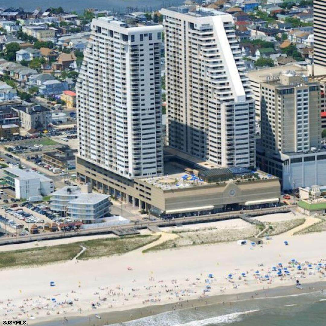 3101 Boardwalk - Photo 1
