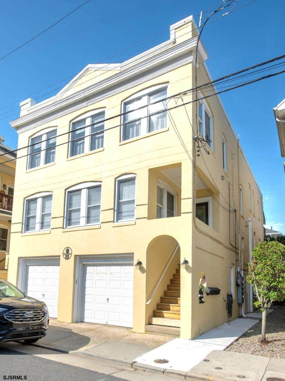 20 Richards Ave - Photo 1