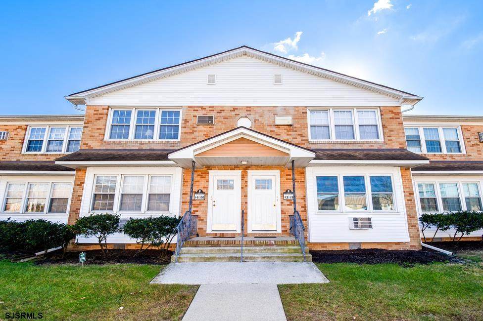 709 Dudley - Photo 1