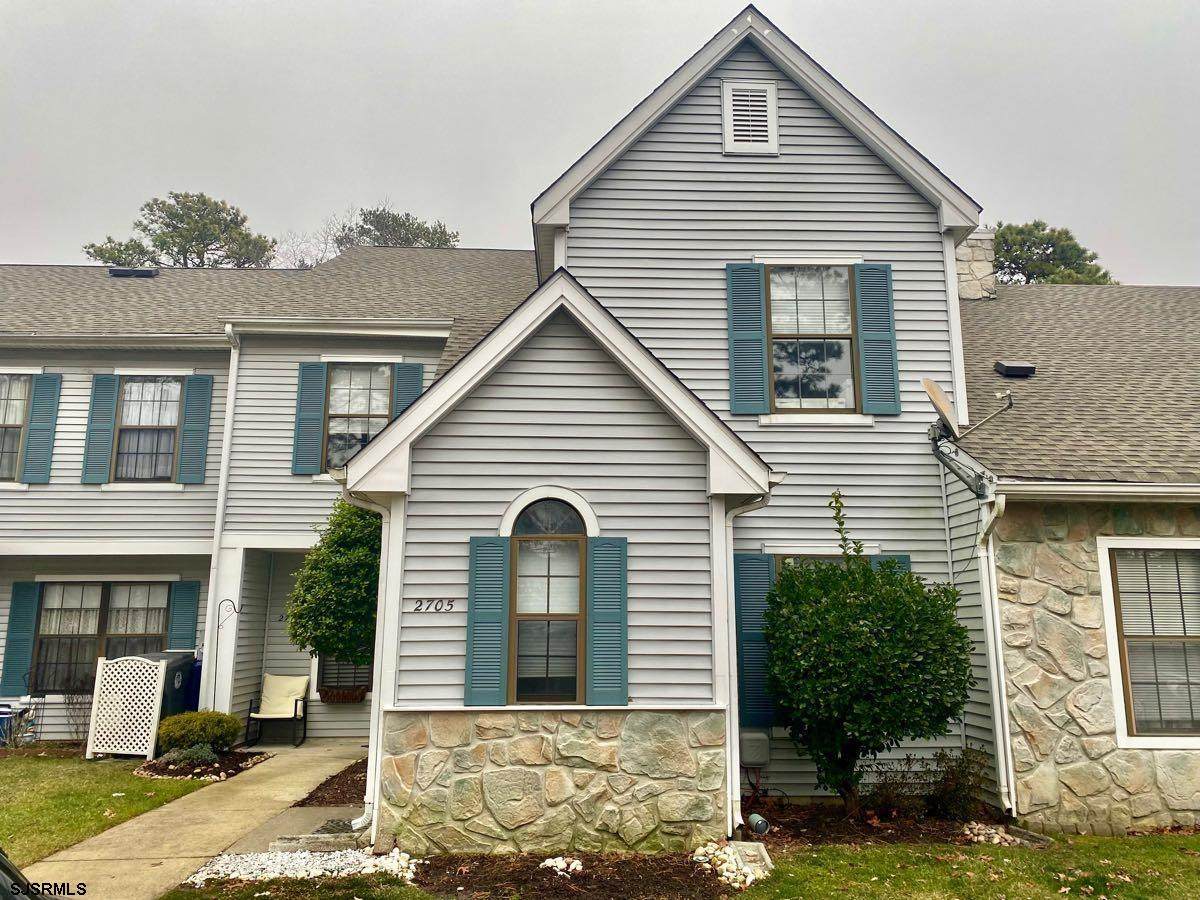 2705 Canyon Ct - Photo 1