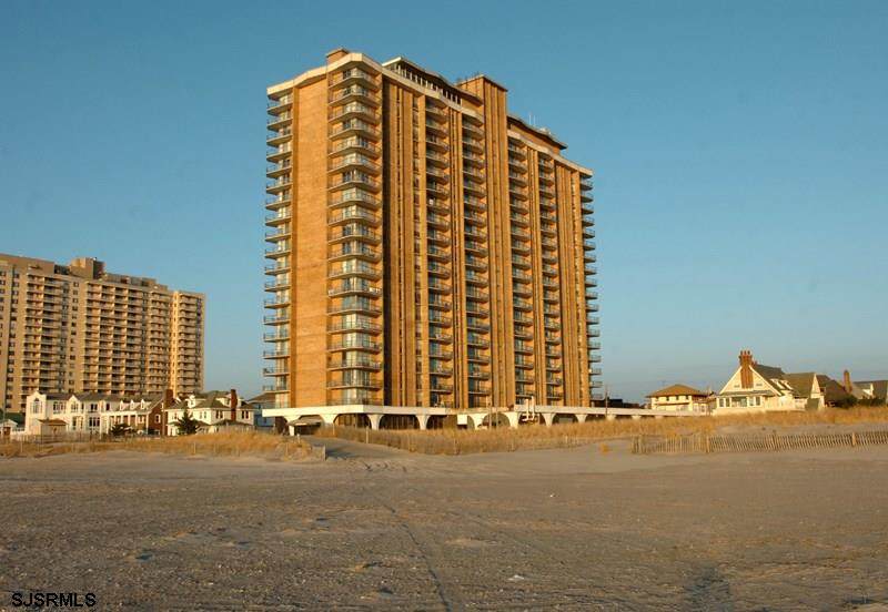 4800 Boardwalk - Photo 1