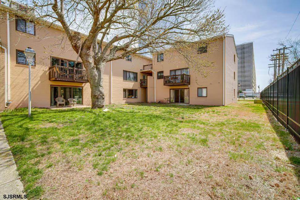 600 Pacific - Photo 1