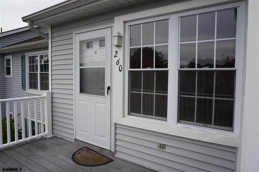 260 London Court - Photo 1
