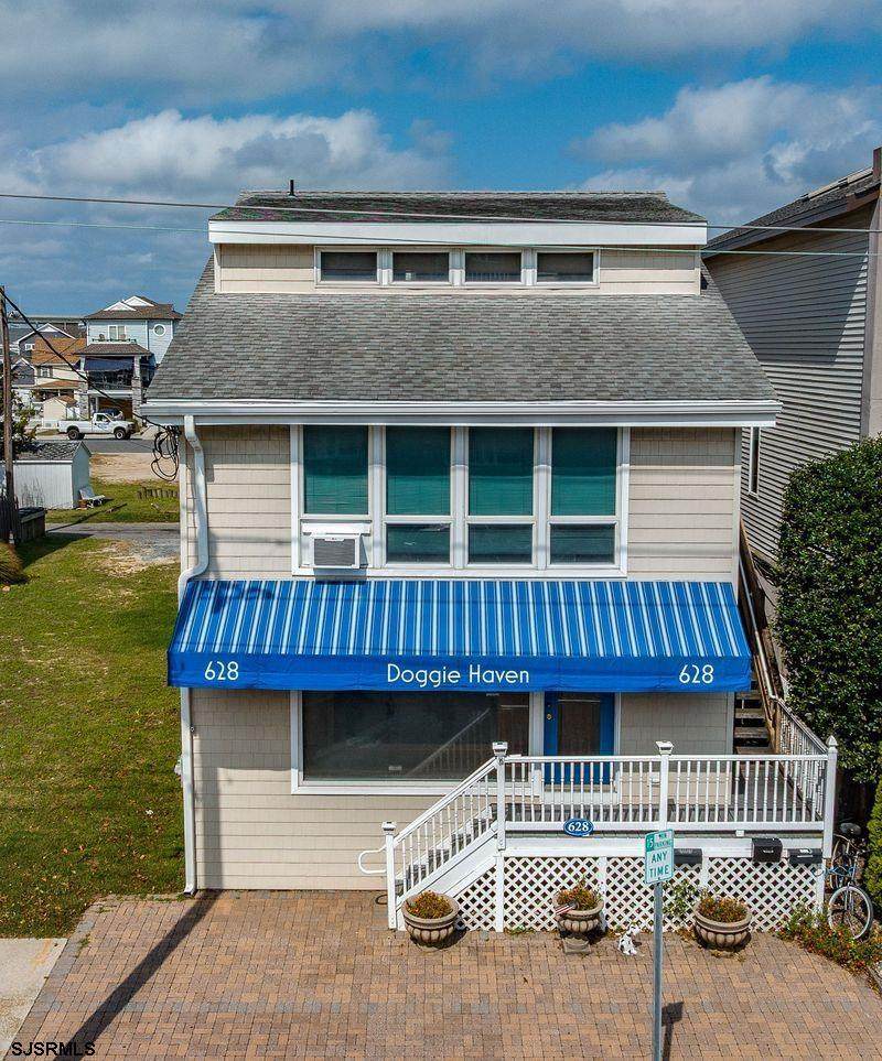 628 West - Photo 1