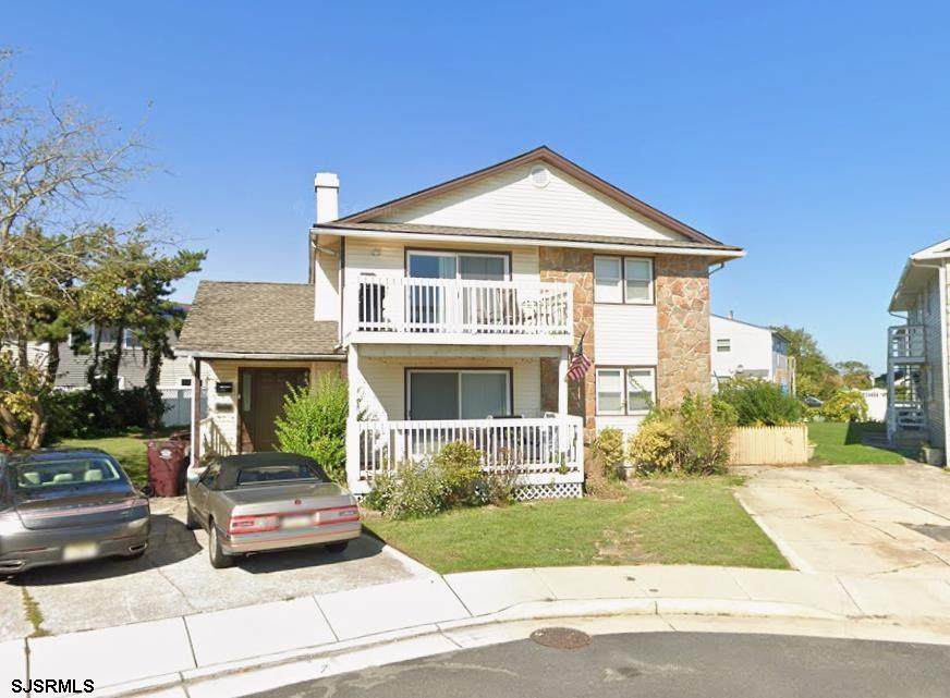 342 Hampshire - Photo 1