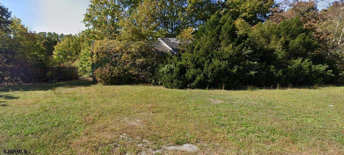 627 Woodbine - Photo 1