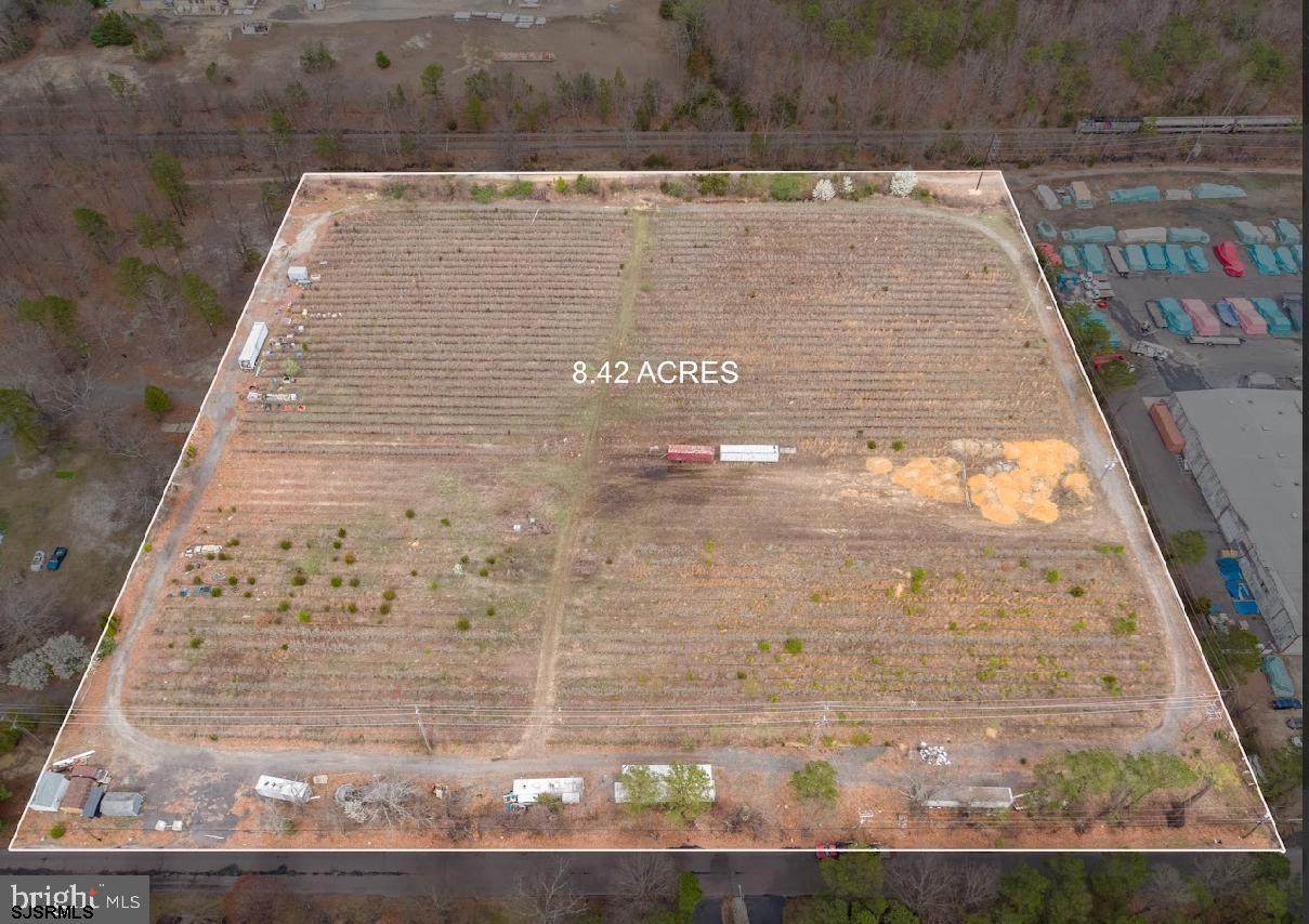 1021 Reading - Photo 1