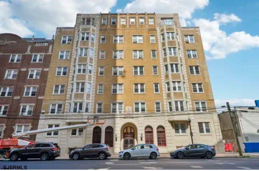 37 Iowa Ave - Photo 1