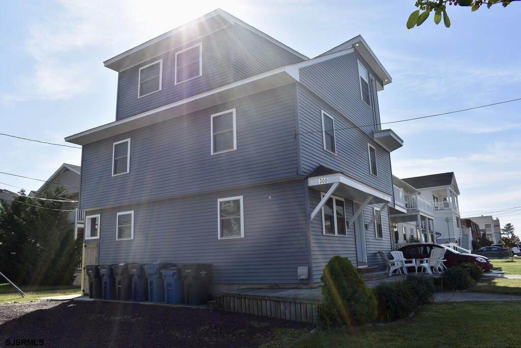 300 Beach Ave E - Photo 1