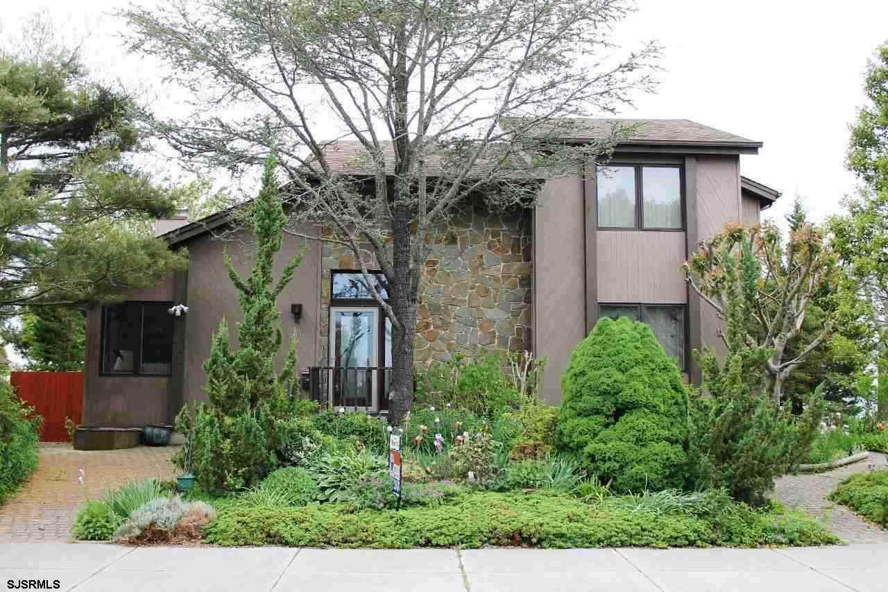 304 27th St - Photo 1