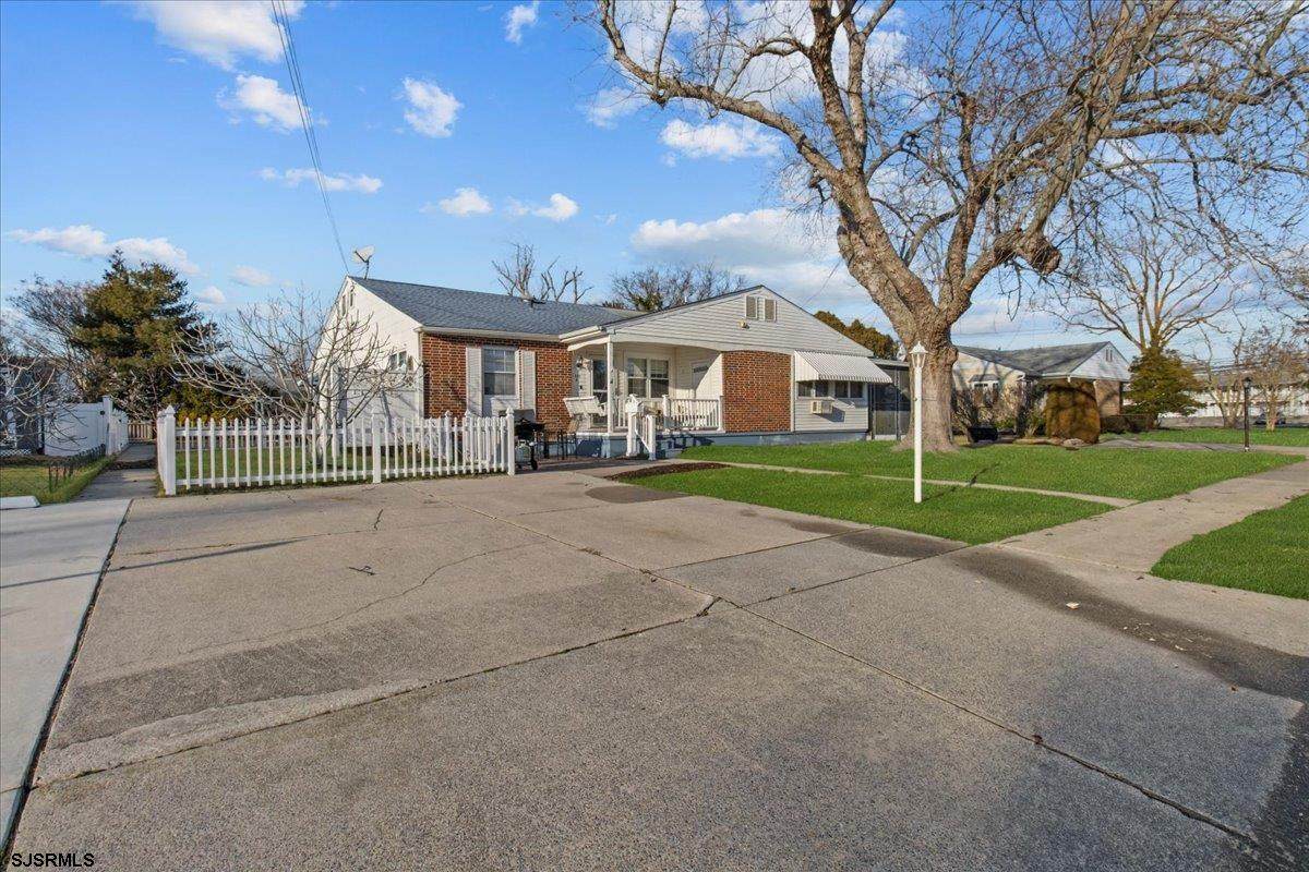 1351 Virginia Ave - Photo 1