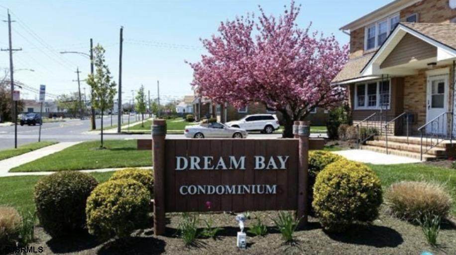 703 Dudley - Photo 1