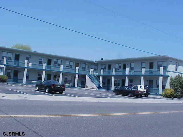 9505 Ventnor Ave - Photo 1