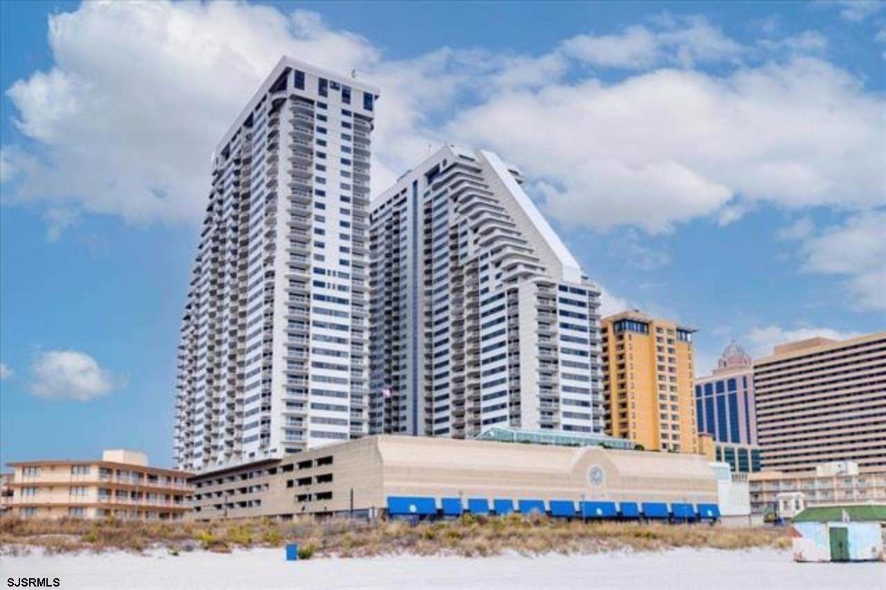 3101 Boardwalk - Photo 1