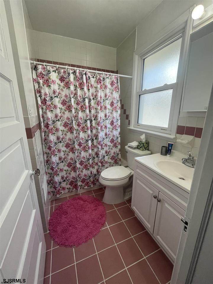 https://bt-photos.global.ssl.fastly.net/sjersey/orig_boomver_1_605058-2.jpg