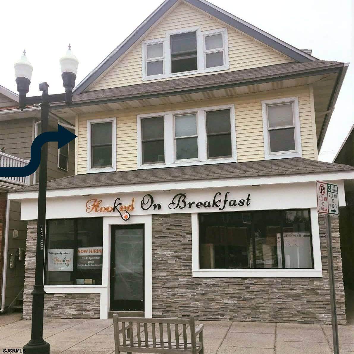 916 Asbury - Photo 1