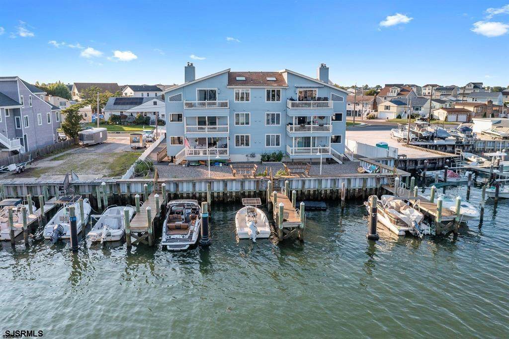444 Shore Dr - Photo 1