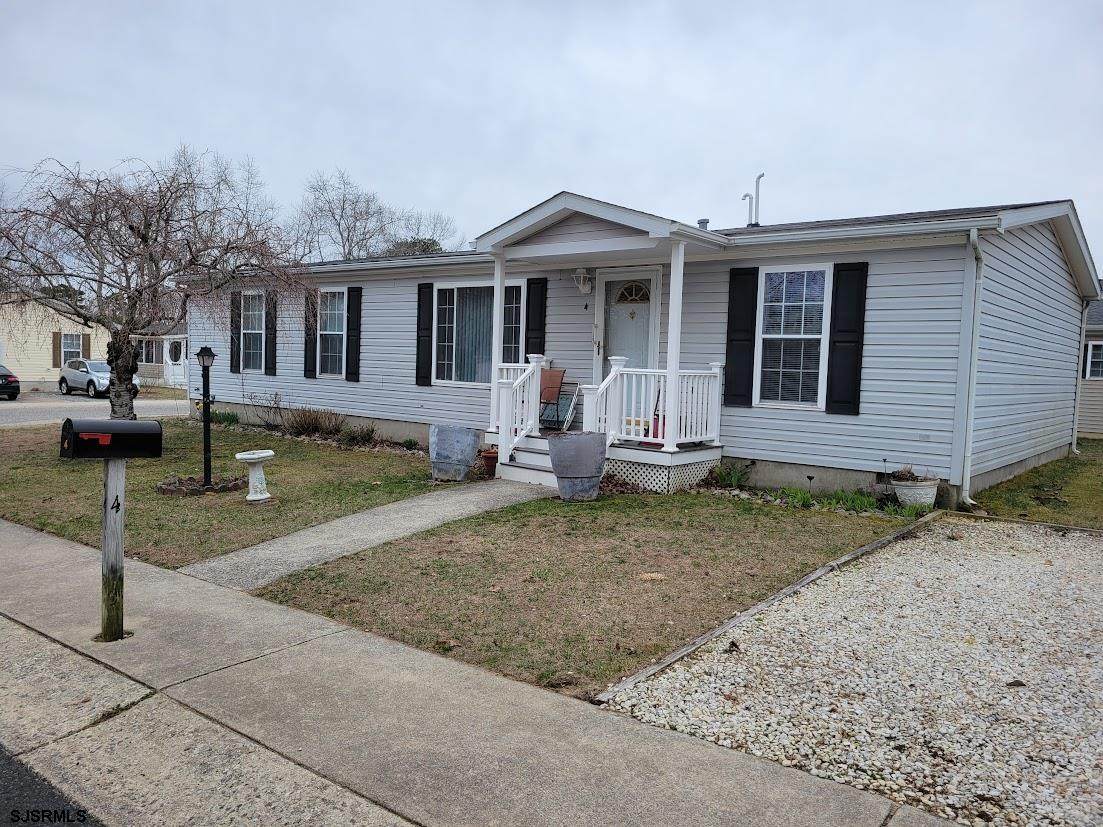 4 Oaks - Photo 1
