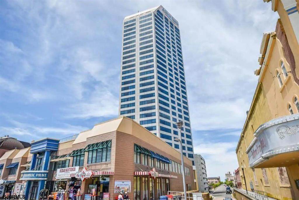 1515 Boardwalk - Photo 1