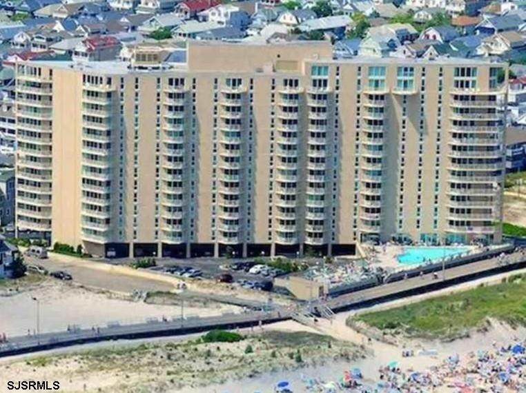322 Boardwalk # 204 - Photo 1